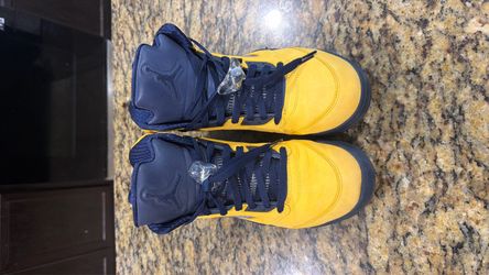 Jordan 5 - Michigan