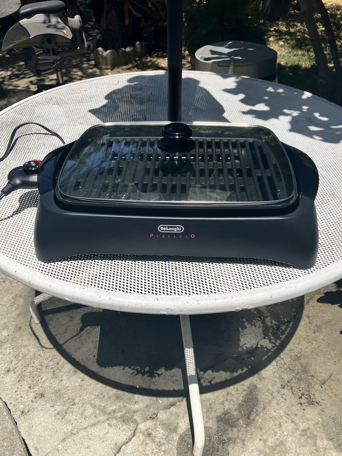 Delonghi Perfecto indoor grill with glass lid
