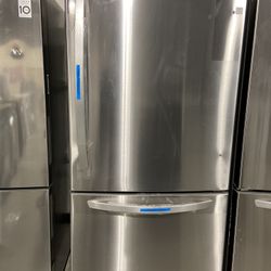 LG Refrigerator. Never use Everything On sale up to 50%Off.big save. 