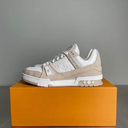 Sneakers L V Trainner white And Beige Size 11.5