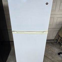 Ge Refrigerator 