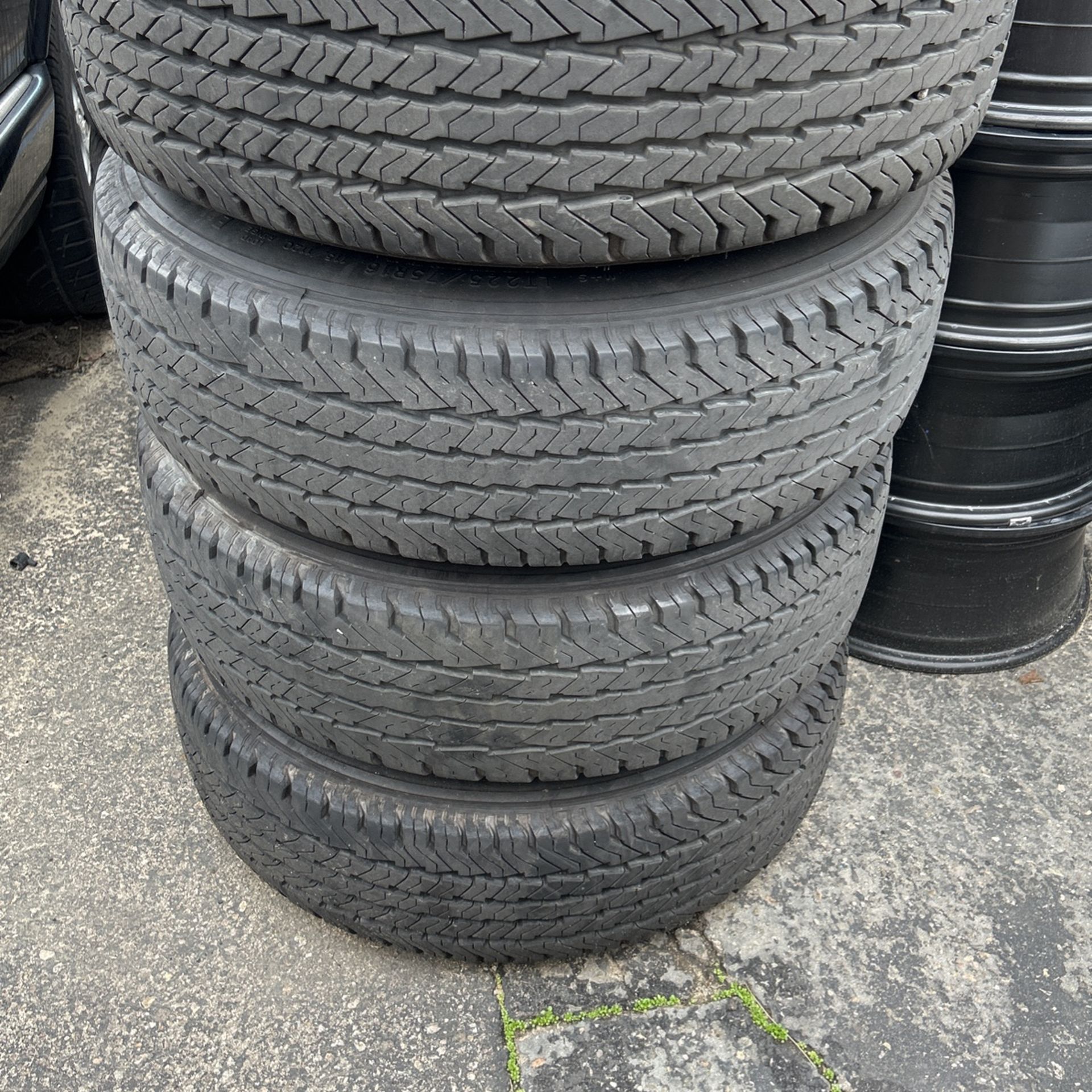 225/75R 16 Goodyear Wrangler H/T for Sale in Anaheim, CA - OfferUp