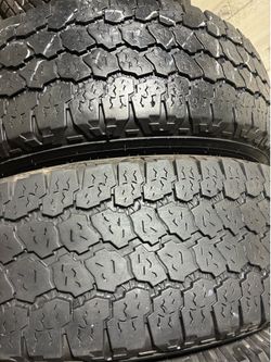 275-70-18 Goodyear LT