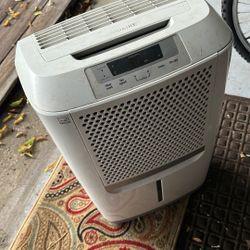 Dehumidifier 