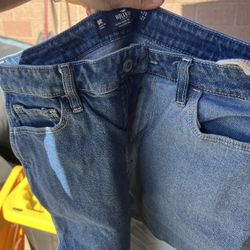 Hollister Ultra High Rise Mom Jean