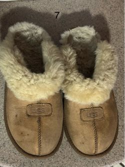 Uggs Slippers size 7