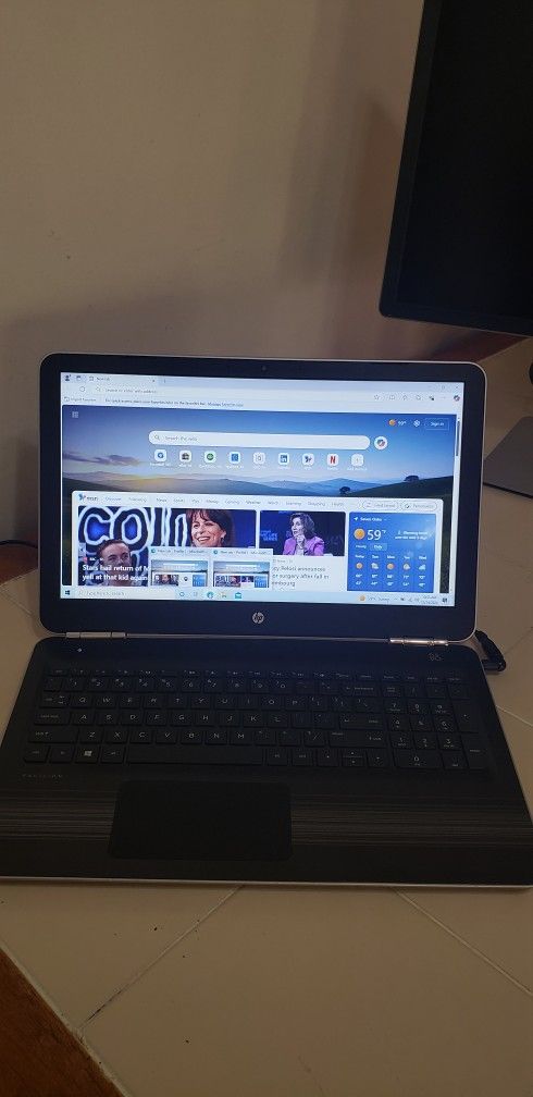 HP Pavillion V5C49AV AMD A9-9410 2.90 Ghz 256 SSD 8Gig Ram Webcam DVD Windows 10
