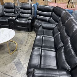 Black Living Room Recliner Sectional with Bluetooth Speaker and LED Lights / Reclinable seccional de sala de estar negra con altavoz Bluetooth y luces
