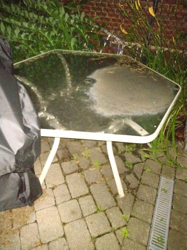 Metal/Glass Patio Table