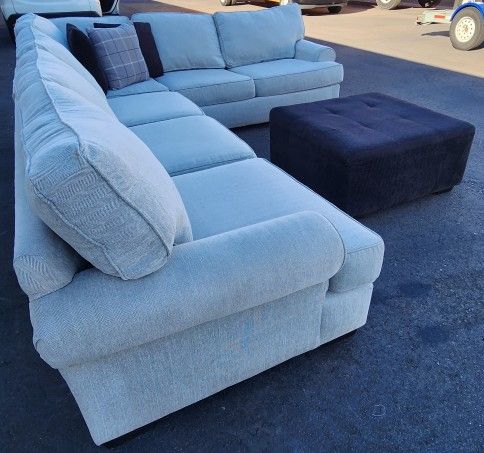 AFW Griffin Sectional Couch + DELIVERY