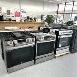 Prices START at $499-Various GAS and Electric Ranges-Scratch N Dent