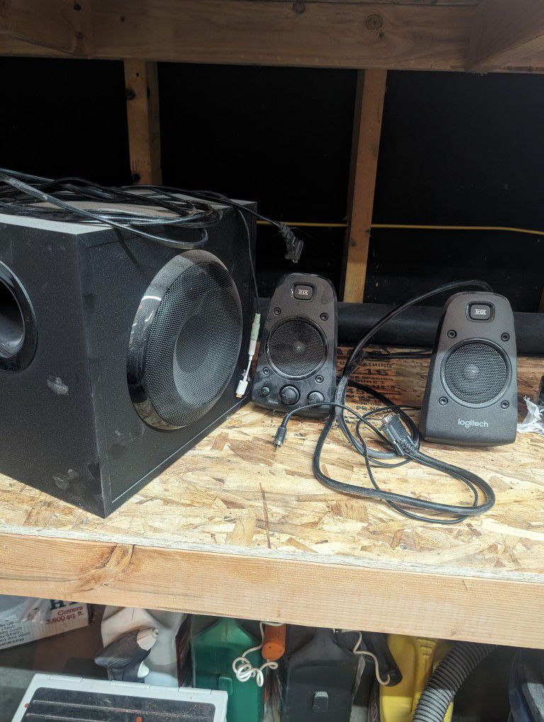 Speakers And Subwoofer 