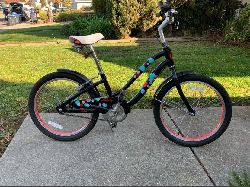 Liv (Giant) Adore Small / Young 5-10 Year Old Girls / Kids Bike