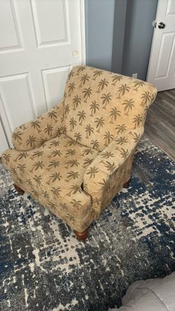 Used lounge Chair 
