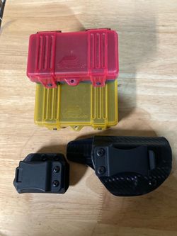Glock 26/27 holster and magazine holder with ammo cases