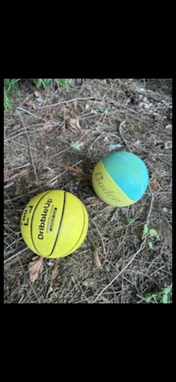 LOW PRICE MOVING- 2 BASKETBALLS