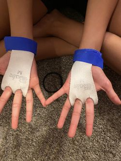 Gymnastics hand grips size Medium