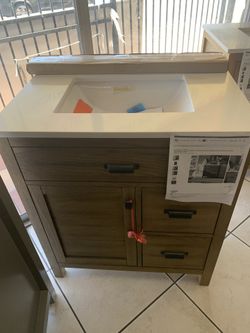31 in Stanhope Reclaimed Oak Bath Vanity w/ Crystal White Engineered Stone Top