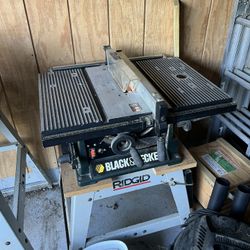 Black & Decker table saw