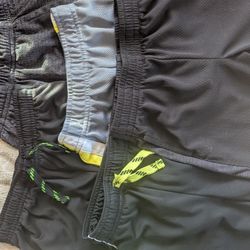 11 Size 4t Boys Shorts