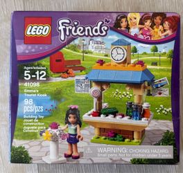New Lego Friends Emma’s Tourist Kiosk