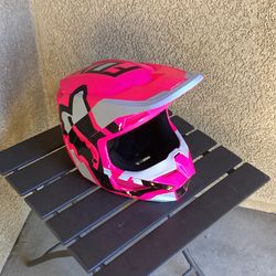 Off Roading Riding Helmet; Youth Medium; FOX; Pink