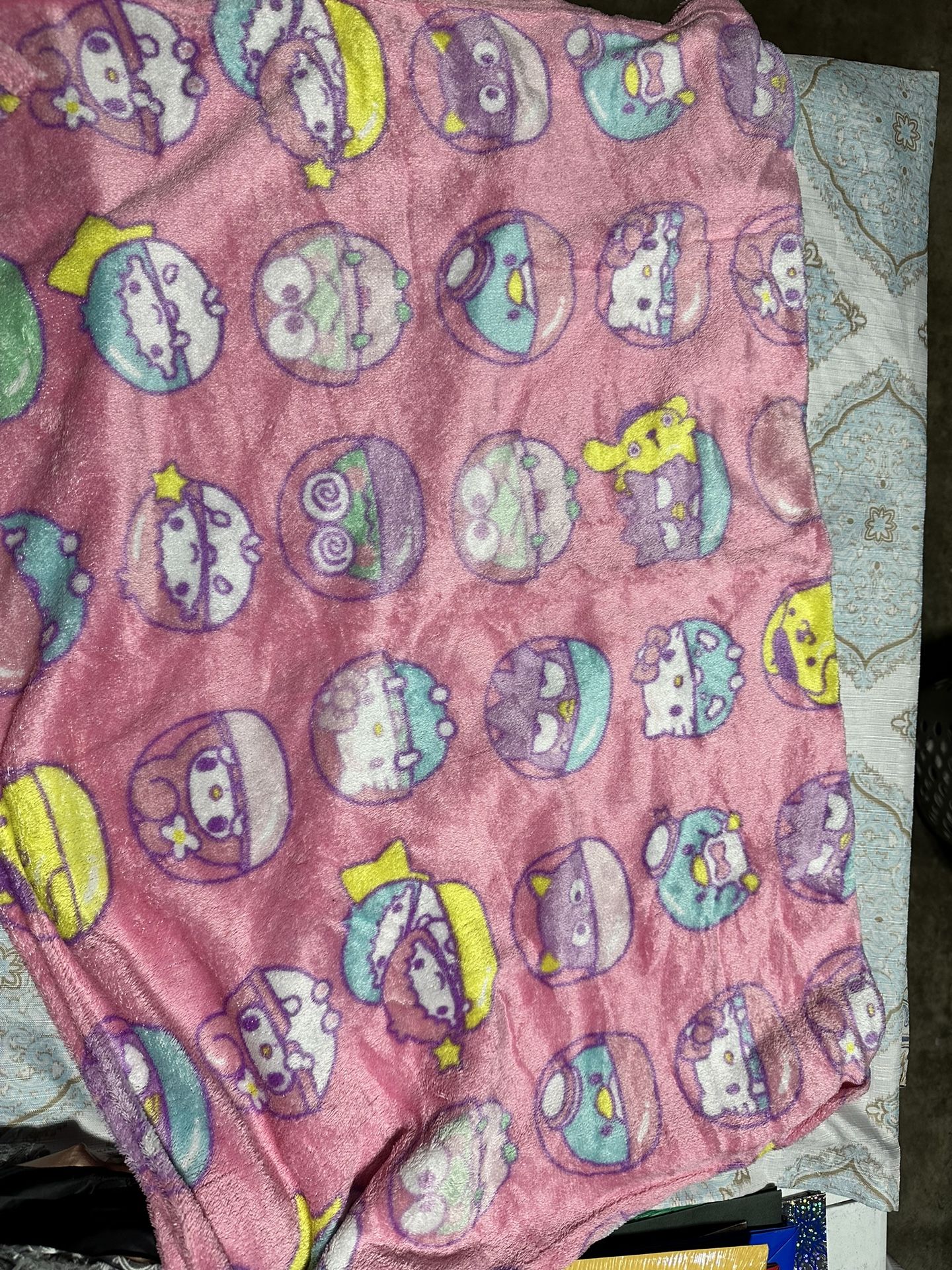 Hello Kitty Small Blanket