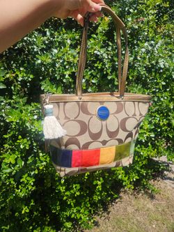 $200 coach purse great condition as is