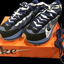 Nike VaporWaffle / Sacai Brand NEW Size 9.5 Blue Black