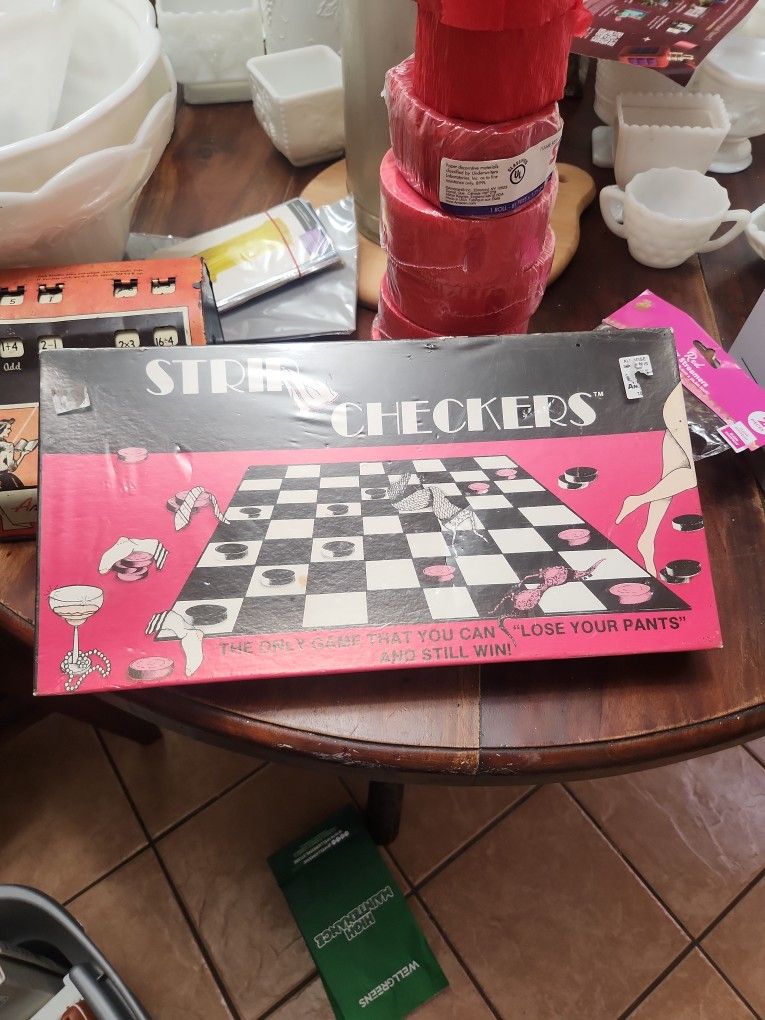 Vintage Strip Checkers Game