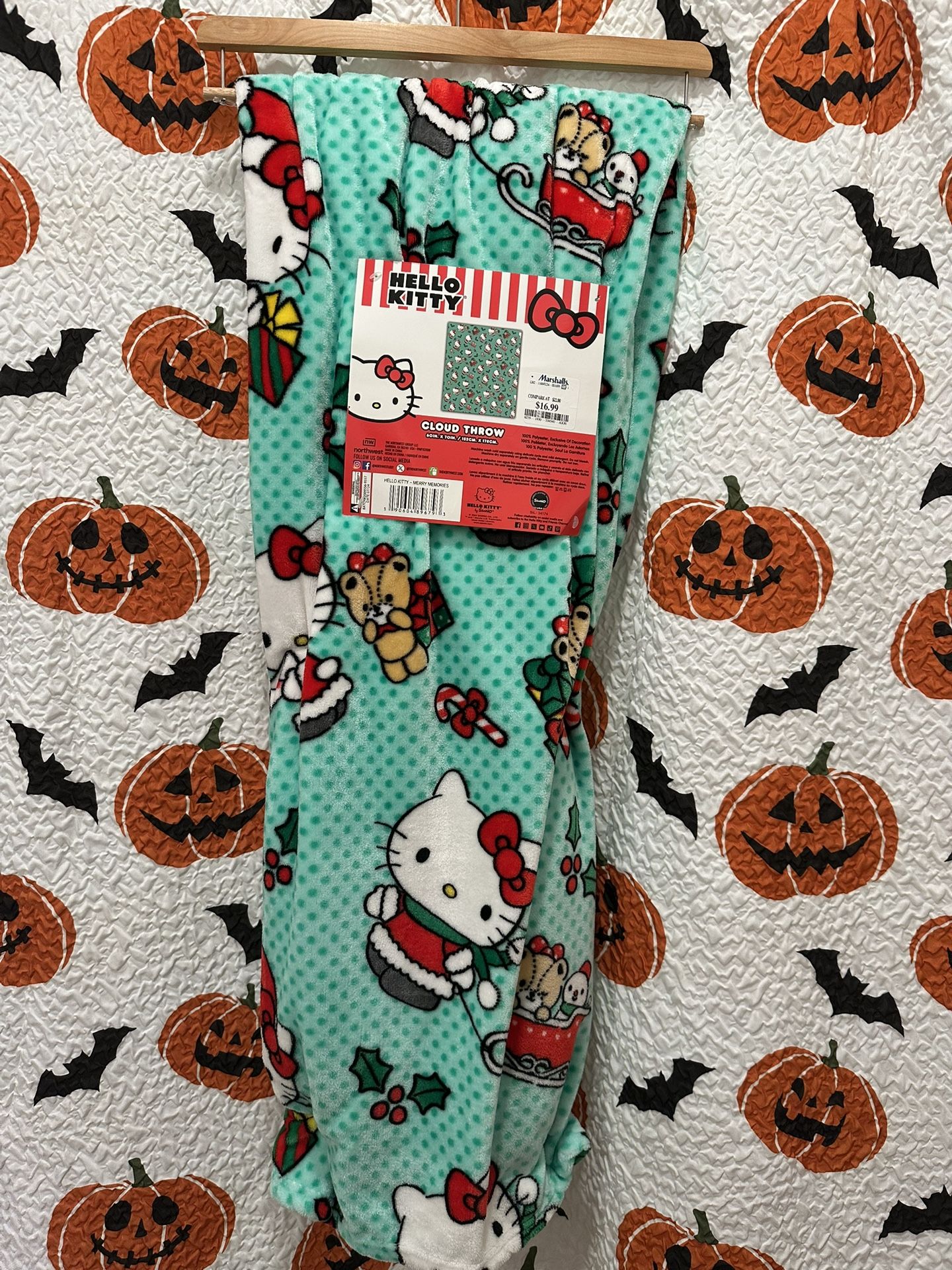 Christmas Hello Kitty Blanket