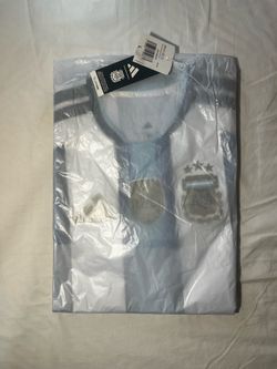 NEW 100% Authentic Adidas Argentina 2026 World Cup Jersey in Fan Version Size: Large