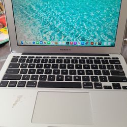 2014 Apple MacBook Air Laptop