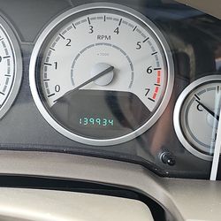 Chrysler town and country 139k v6 2009