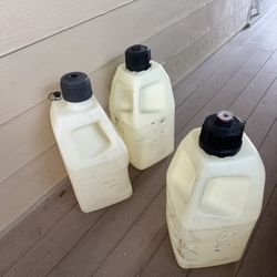 Vp racing jerry cans