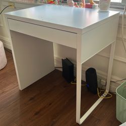 IKEA Micke Desk