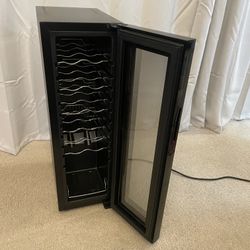 NutriChef 12-Bottle Compressor Wine Cooler Fridge (Model PKCWC120)