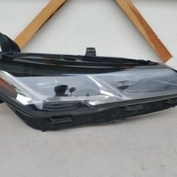 2019 - 2022 TOYOTA AVALON RIGHT
HEADLIGHT PASSENGER SIDE LED VISION
TECH DUAL BEAM GENUINE USED OEM. G2