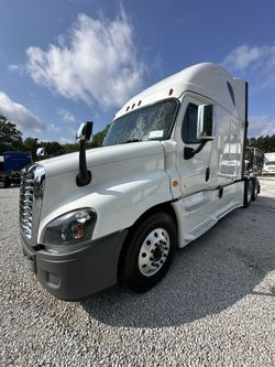 2020 Freightliner Cascadia #10359