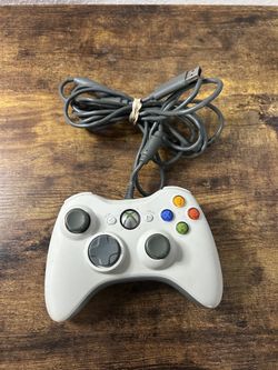 ⚪ Xbox 360 Corded Controller – Silver/White Two-Tone Edition 🎮✨🌈