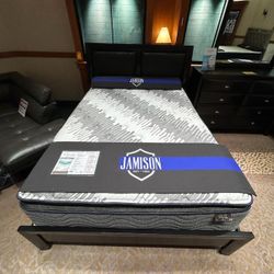 *Pricing Starting At $799!!*---Classic Wood Emily Black Bedroom Sets---Delivery And Financing🤠