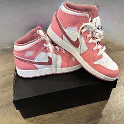 Air Jordan 1 Mid