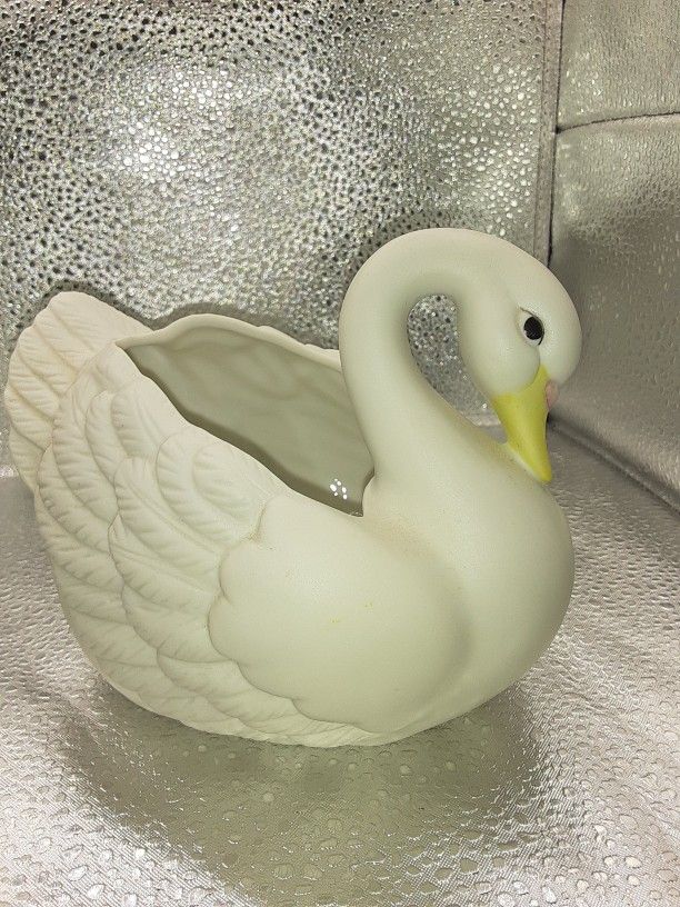 Homco White Swan Planter #1402 Home Interiors Ceramic Porcelain