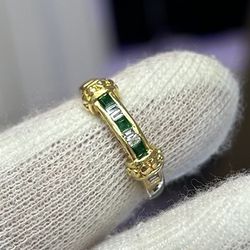18kt Yellow Gold Emerald And Diamond Ring 