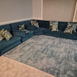 Arabic Couch With Carpet