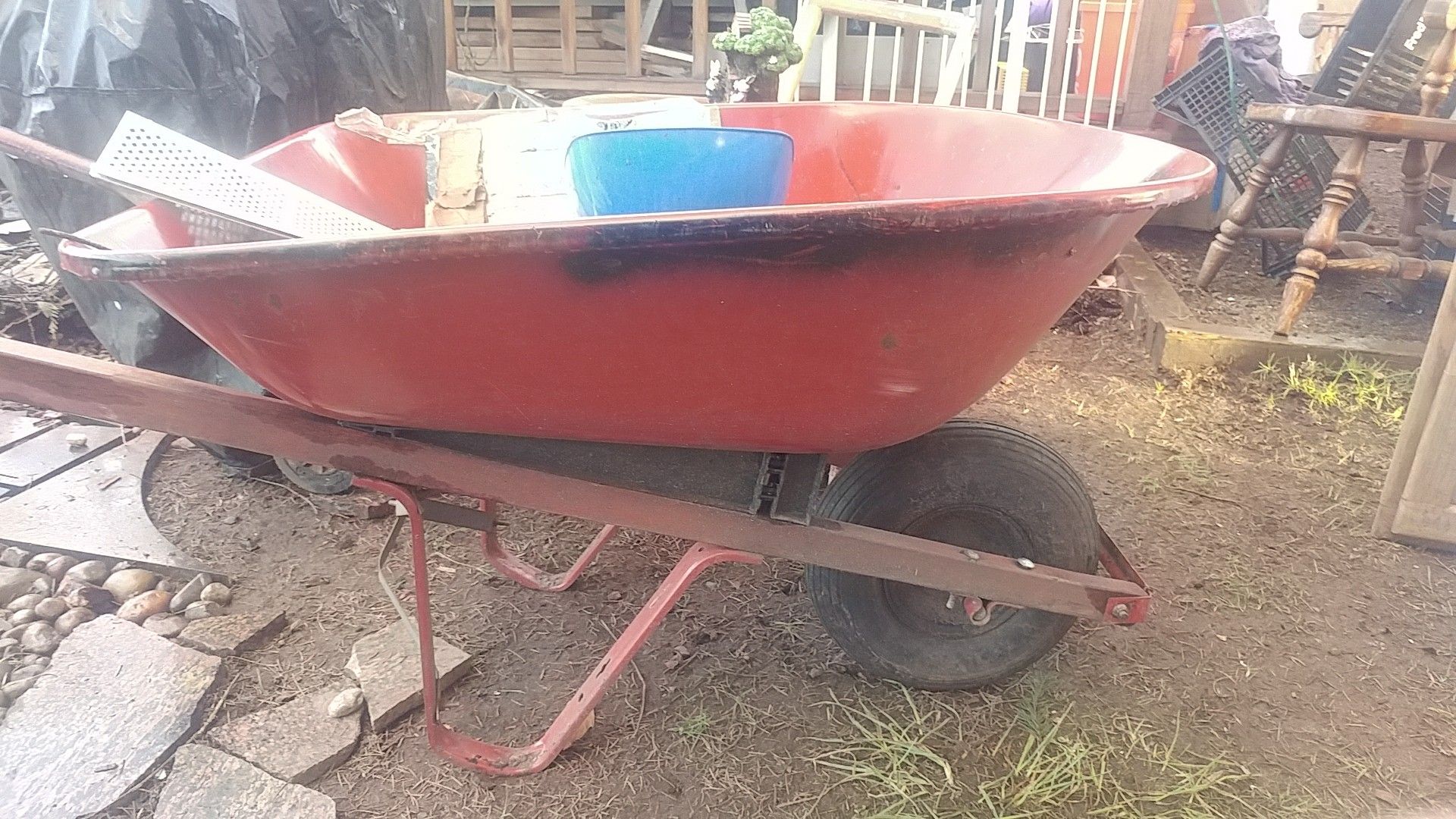 Craftsman wheelbarrow