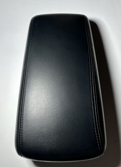 2013 Dodge Durango Armrest / Center Console Lid Cover ONLY Black