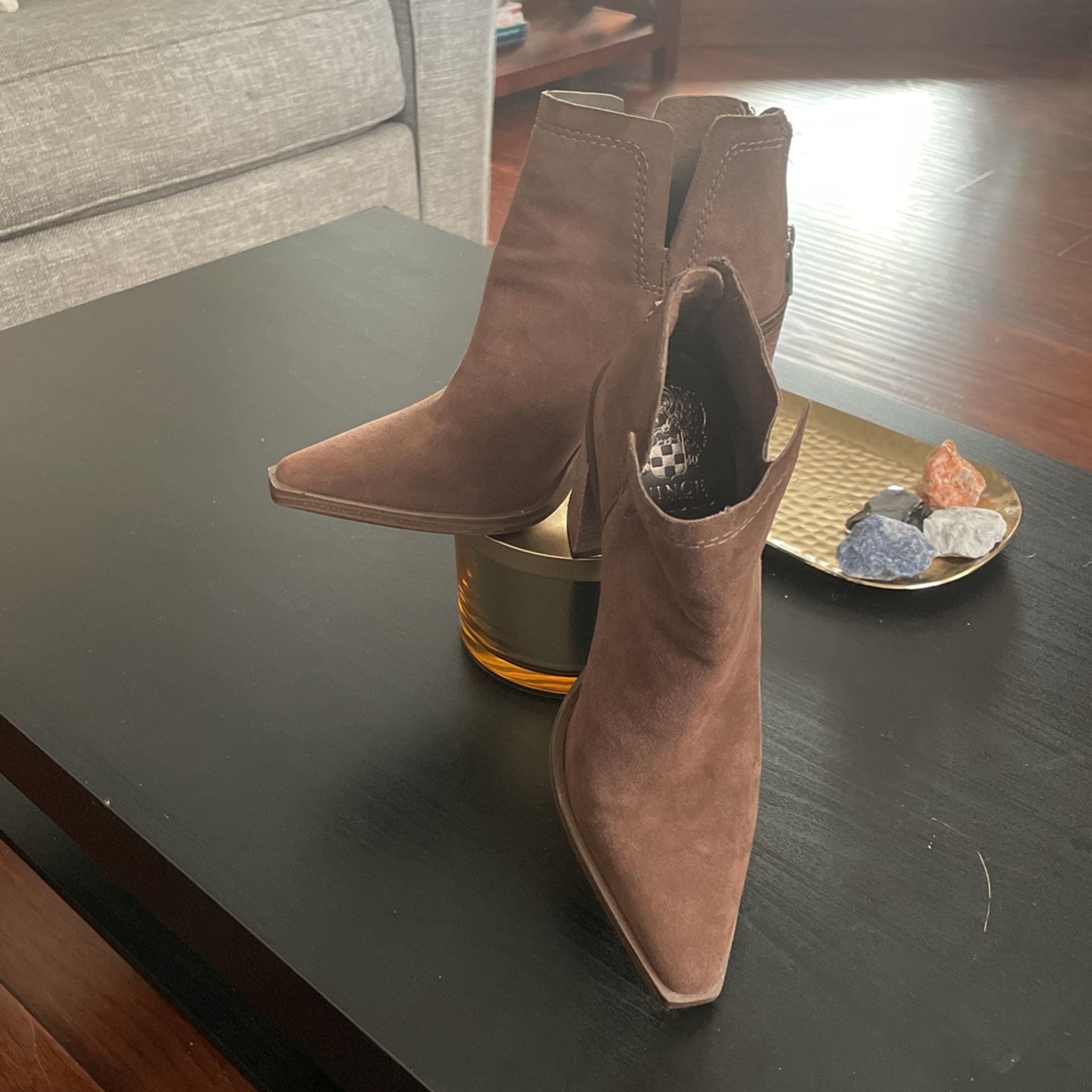 Vince Camuto Botties