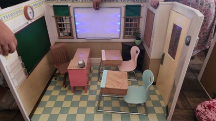 American Doll school house