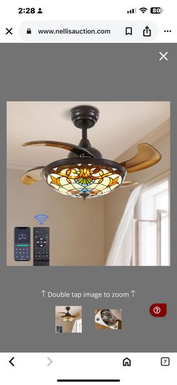 Expandable fan blades With Tiffany style shade